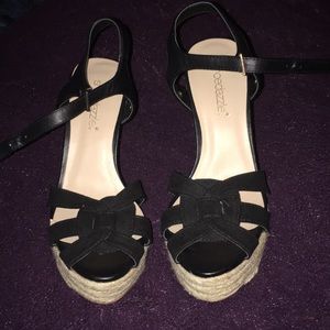 Black heels w/ details